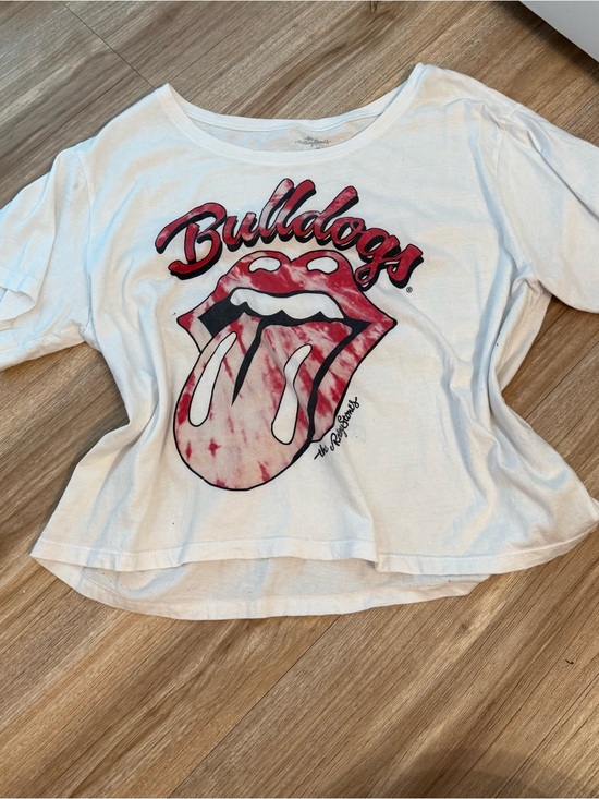 the Rolling Stones Tops - The Rolling Stones Cream Tee with Gray Print